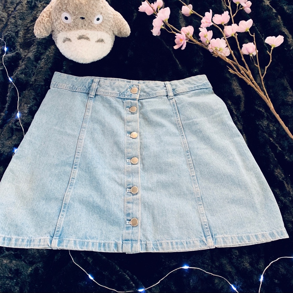 Divided Button Denim Skirt